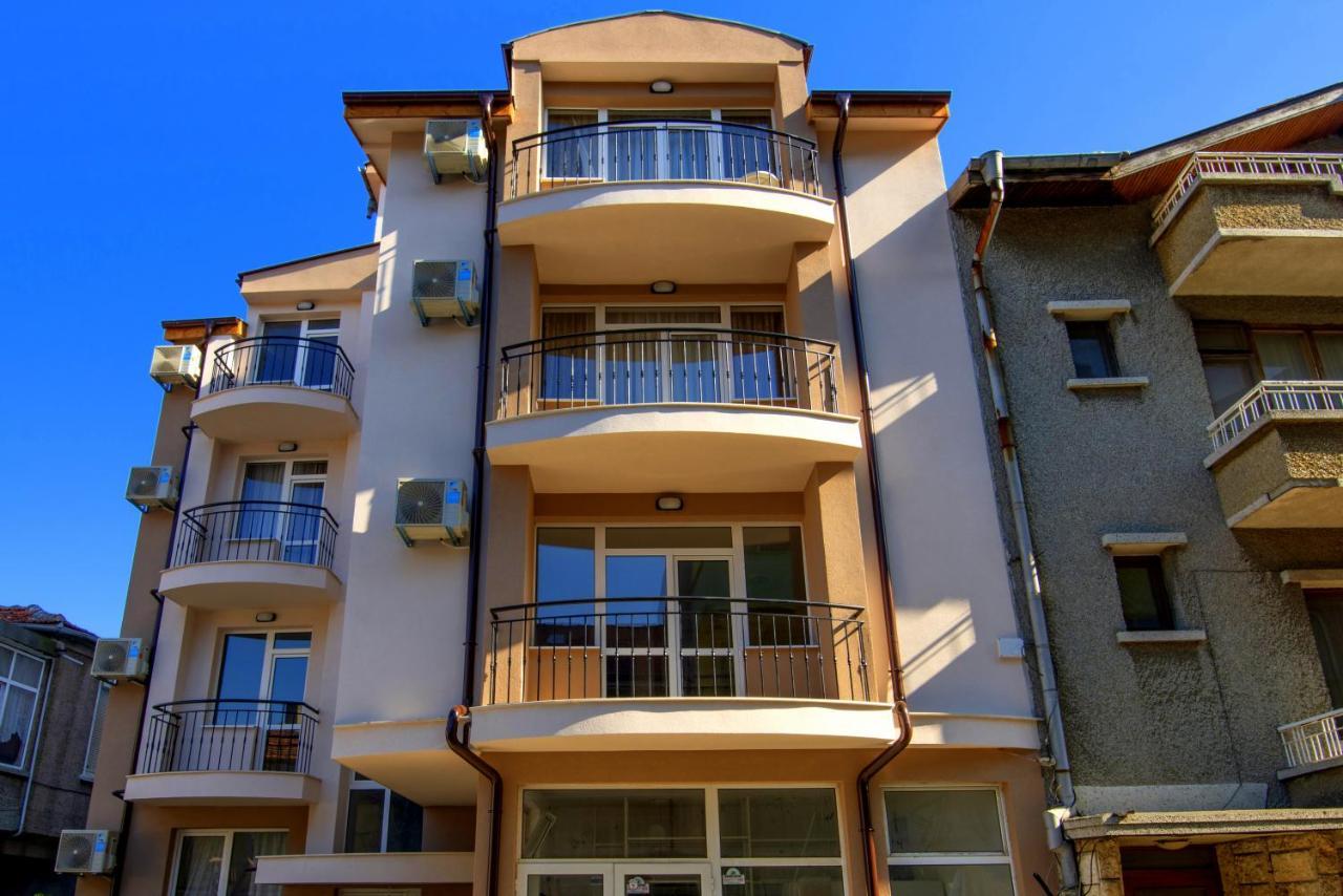 House With Garden Hotel Pomorie Exterior photo