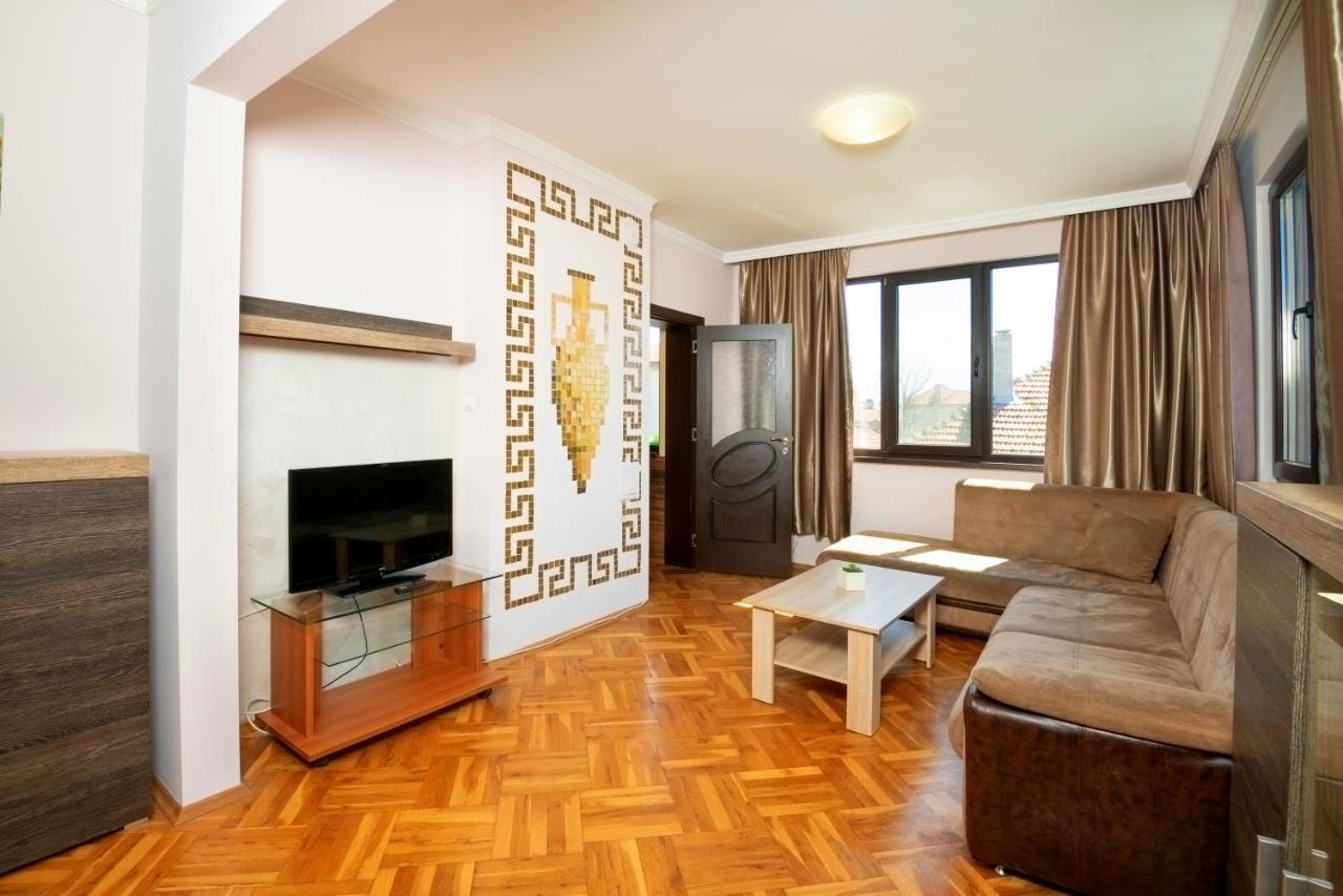 House With Garden Hotel Pomorie Exterior photo